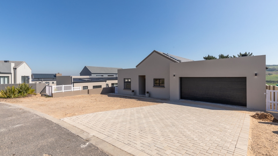 3 Bedroom Property for Sale in Reebok Western Cape